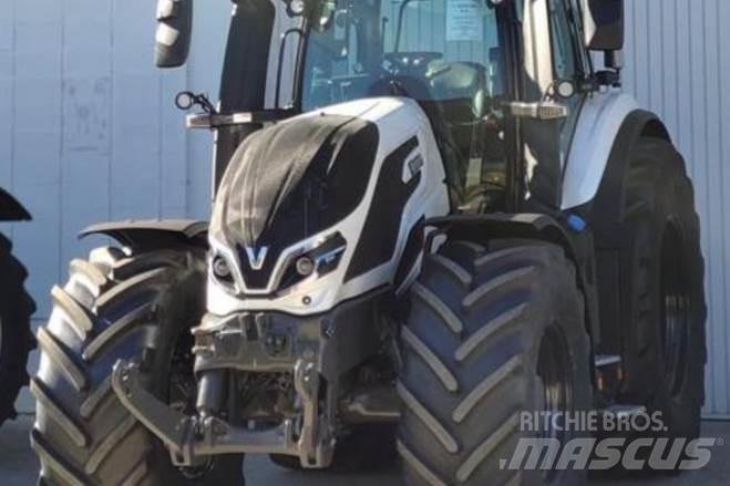 Valtra Q305 Трактори