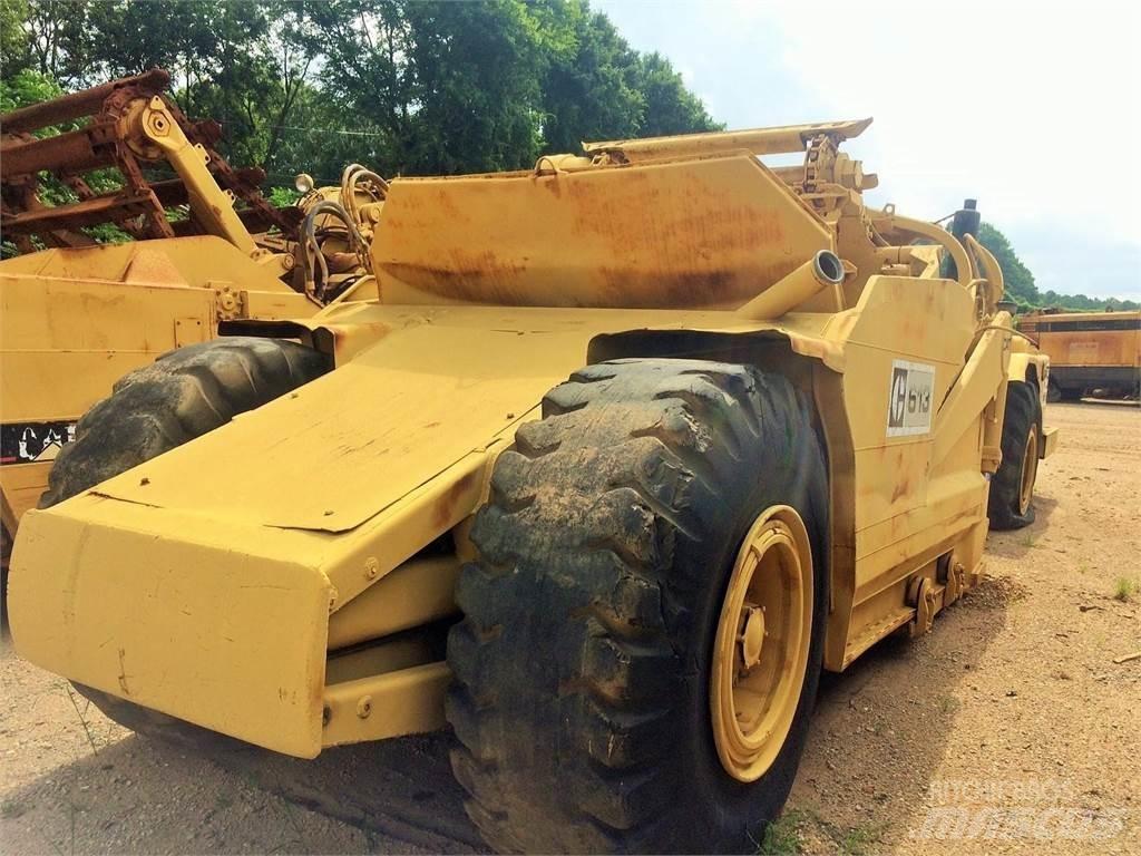 CAT 613 Скрепери
