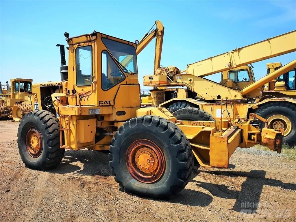 CAT 814 Колесни товарачи