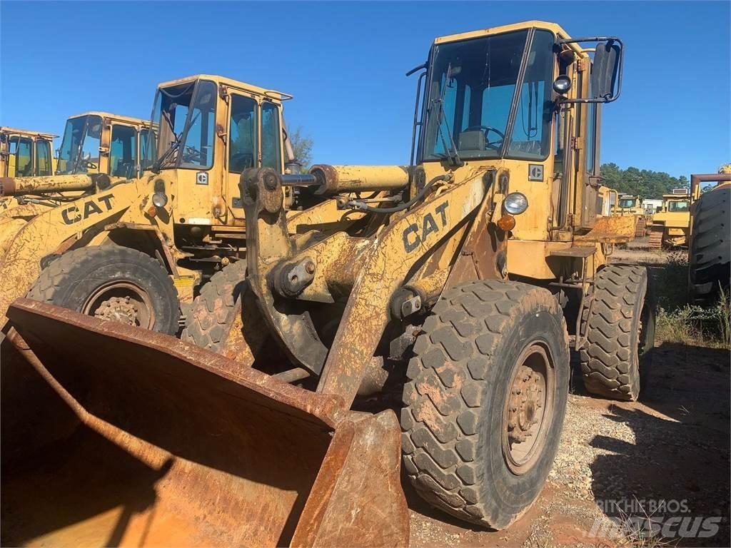 CAT 926E Колесни товарачи
