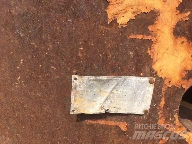 CAT 926E Колесни товарачи