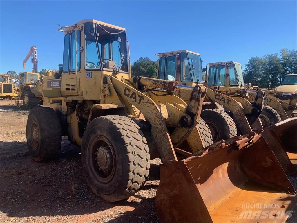 CAT 926E Колесни товарачи