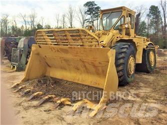CAT 988 Колесни товарачи