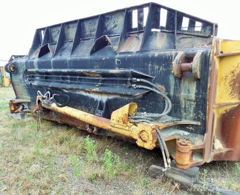 CAT D11 Остриета