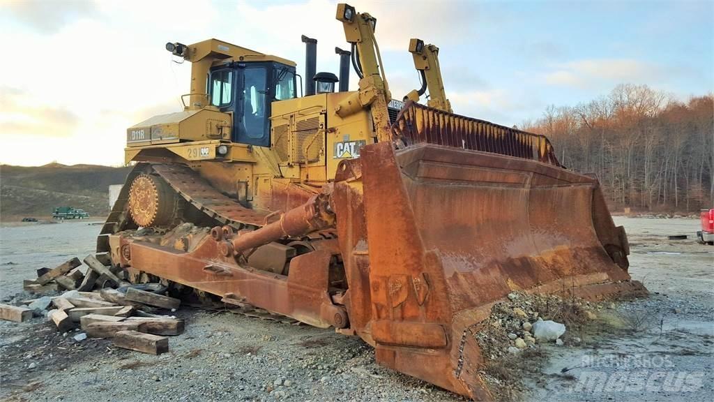 CAT D11R Верижни булдозери
