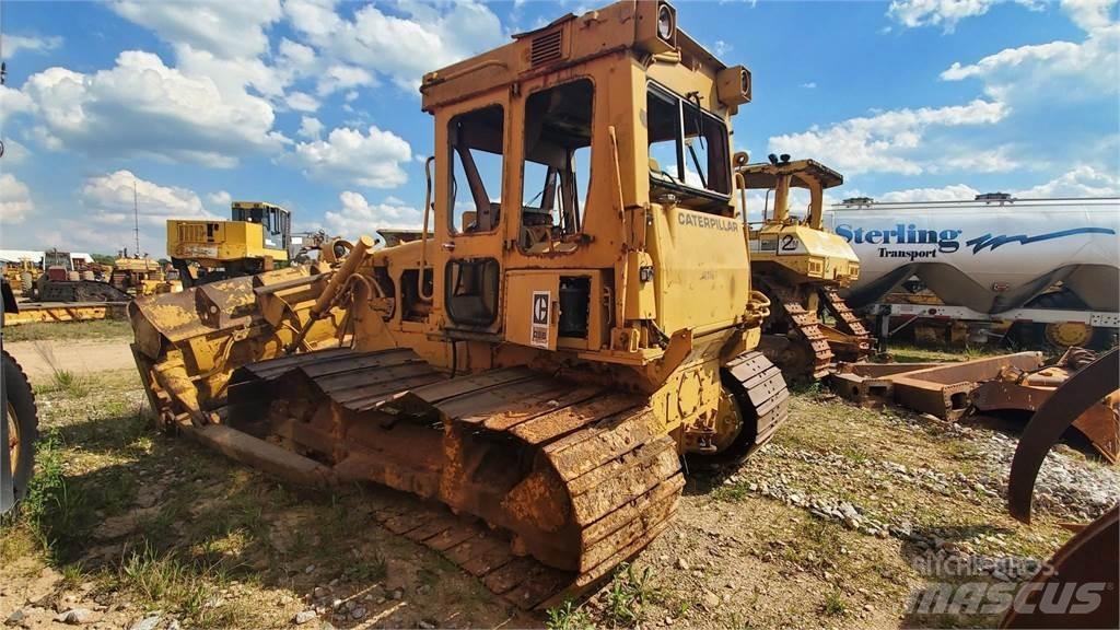 CAT D5B Верижни булдозери
