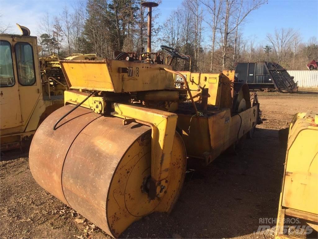 Koehring S812A Еднобарабанни ролки
