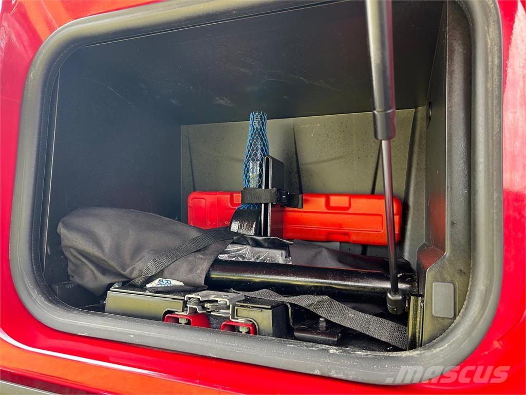 Renault CM 430 Камиони с кран с кука