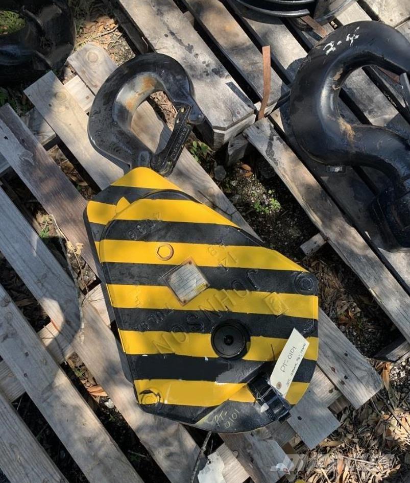  Unknown Части и оборудване за кранове
