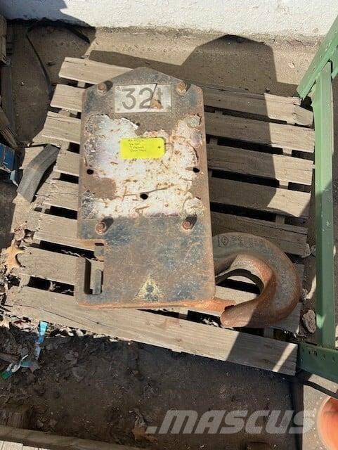  Unknown Части и оборудване за кранове
