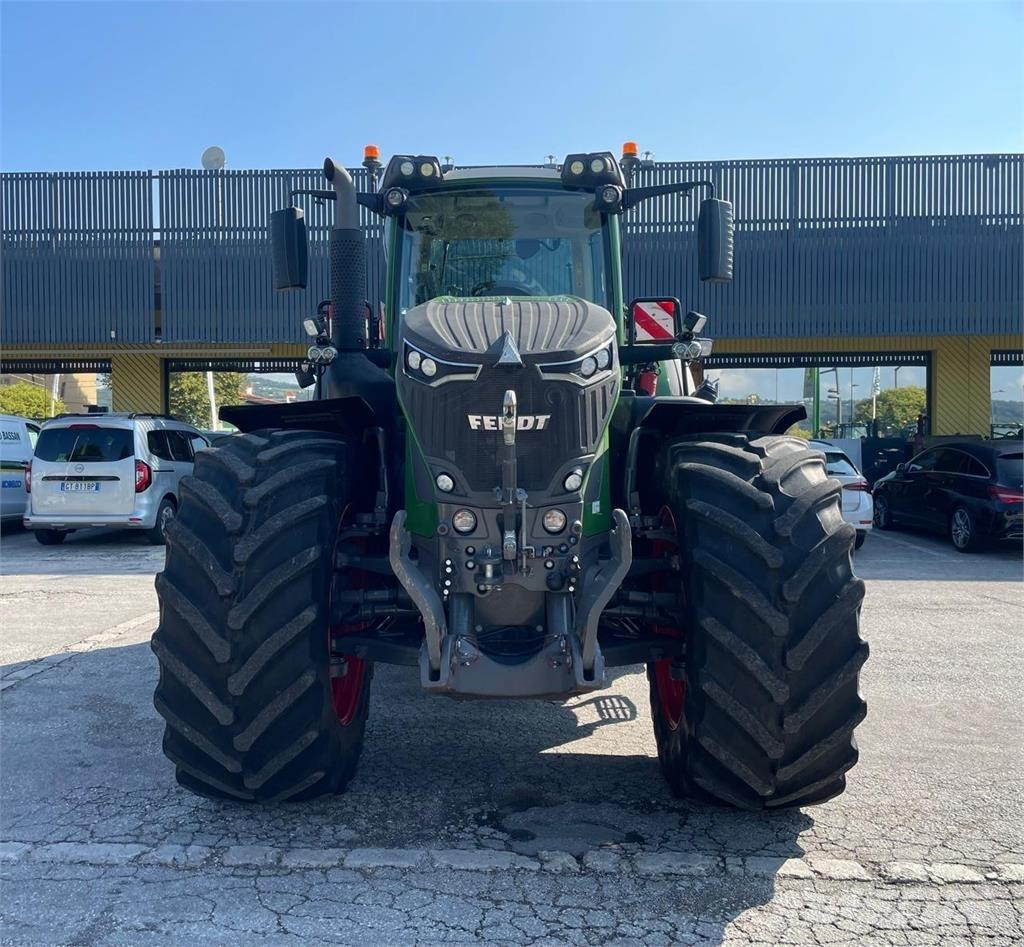 Fendt 942 VARIO Трактори