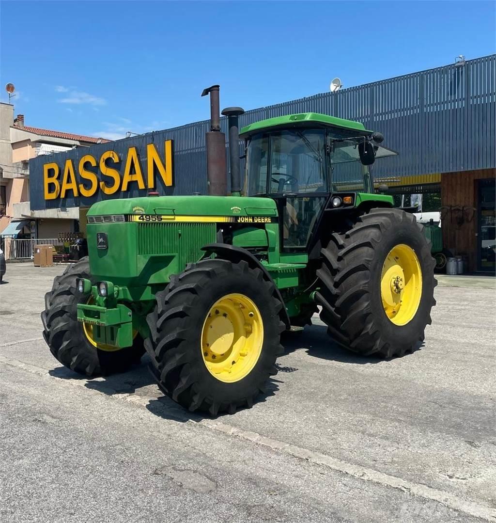 John Deere 4955 Трактори