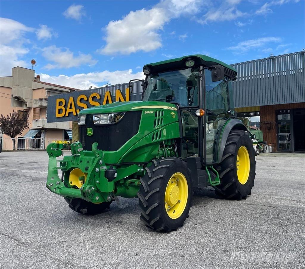 John Deere 5090 GF Трактори