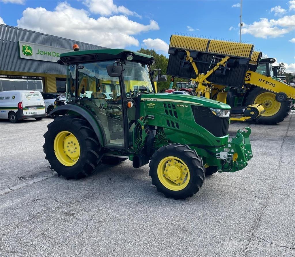John Deere 5090 GF Трактори