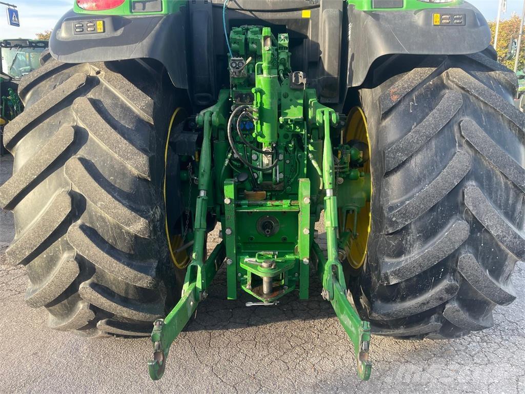 John Deere 6175 R Трактори