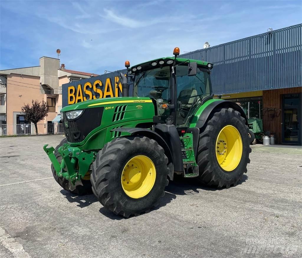 John Deere 6210 R Трактори
