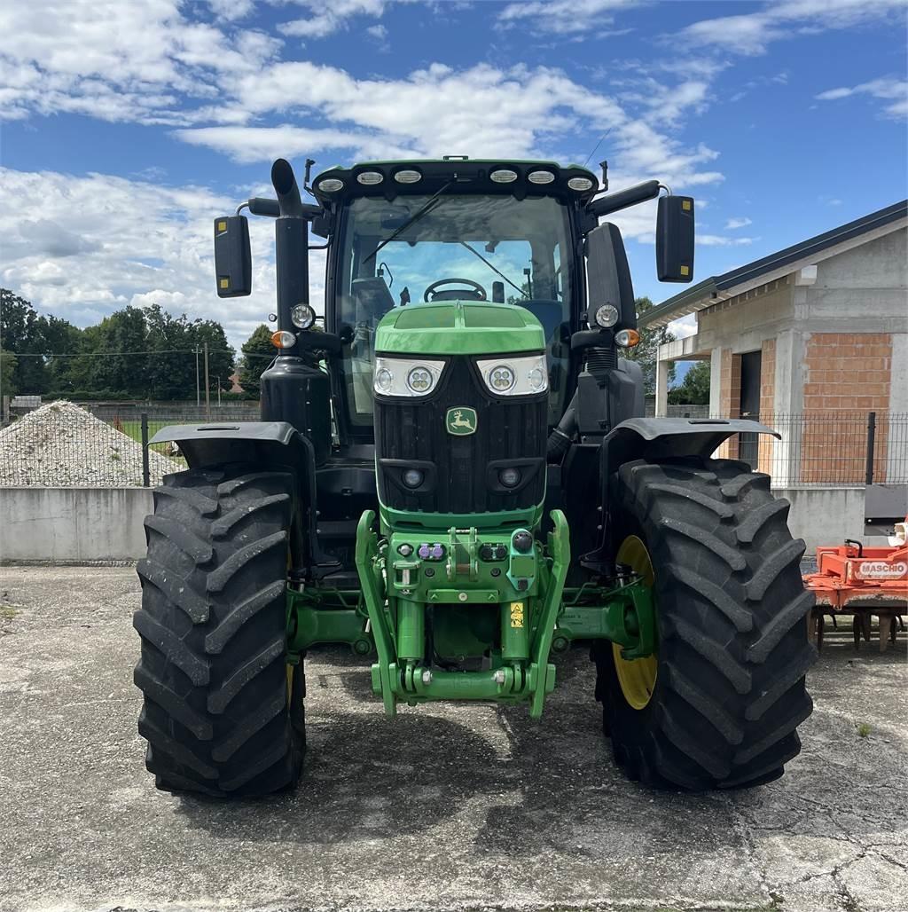 John Deere 6230 R Трактори