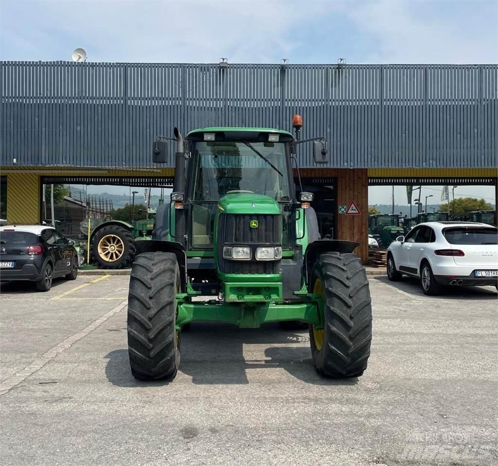 John Deere 6520 SE Трактори