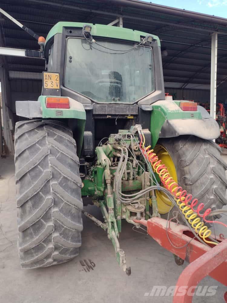 John Deere 6610 Трактори