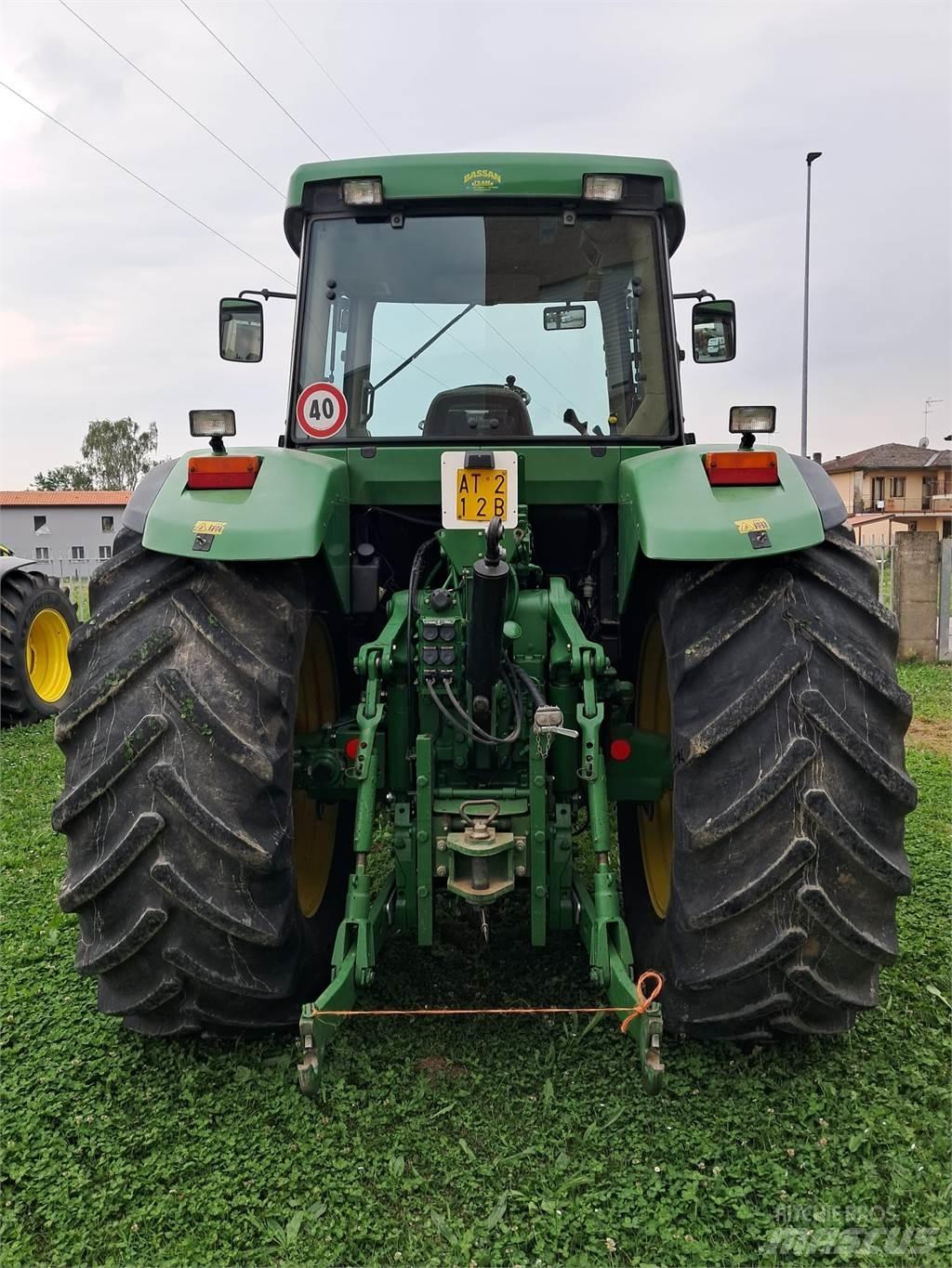 John Deere 7710 Трактори