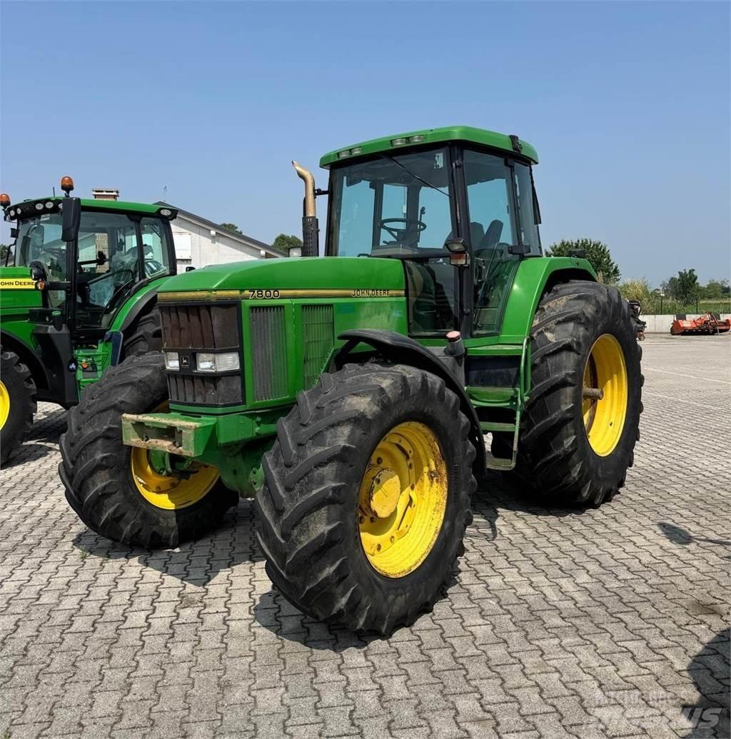 John Deere 7800 Трактори