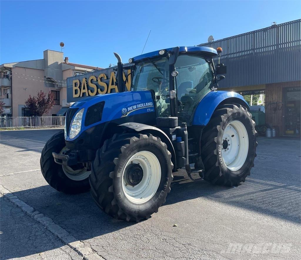 New Holland T7 210 Трактори