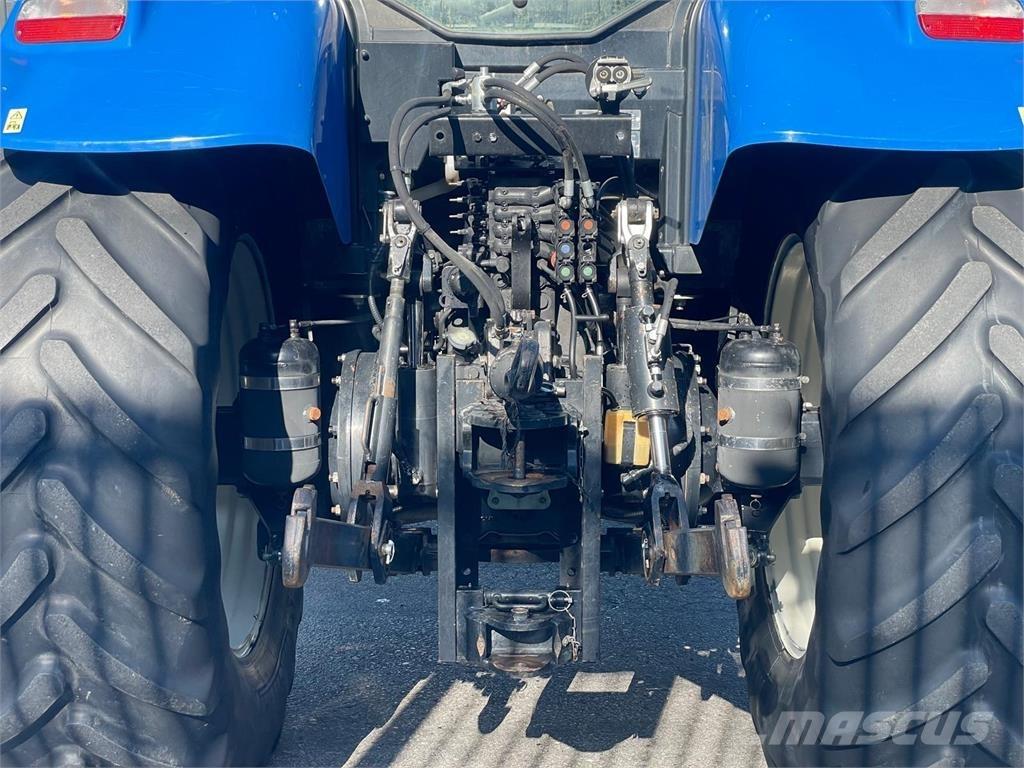 New Holland T7 210 Трактори