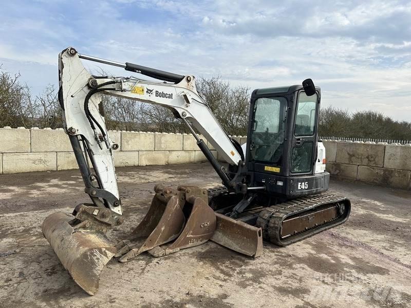 Bobcat E45 Средни екскаватори 7т - 12т