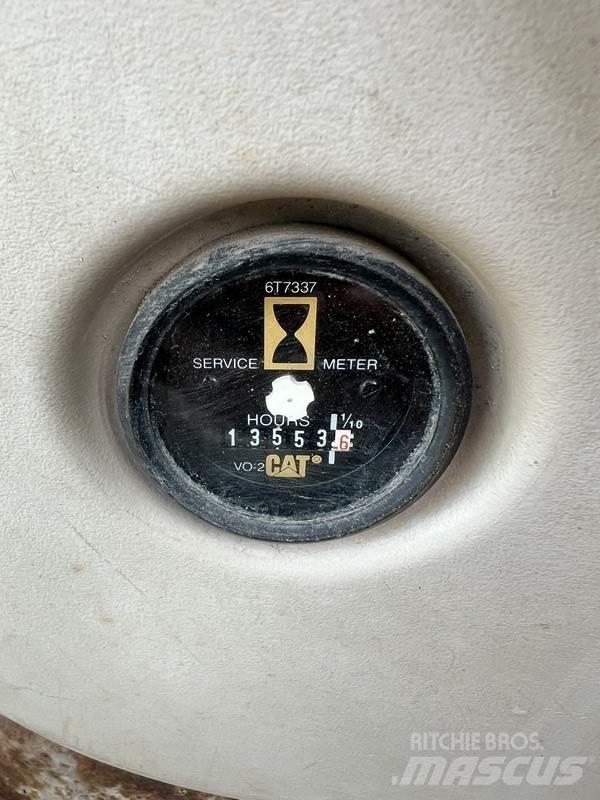 CAT 330. Верижен екскаватор