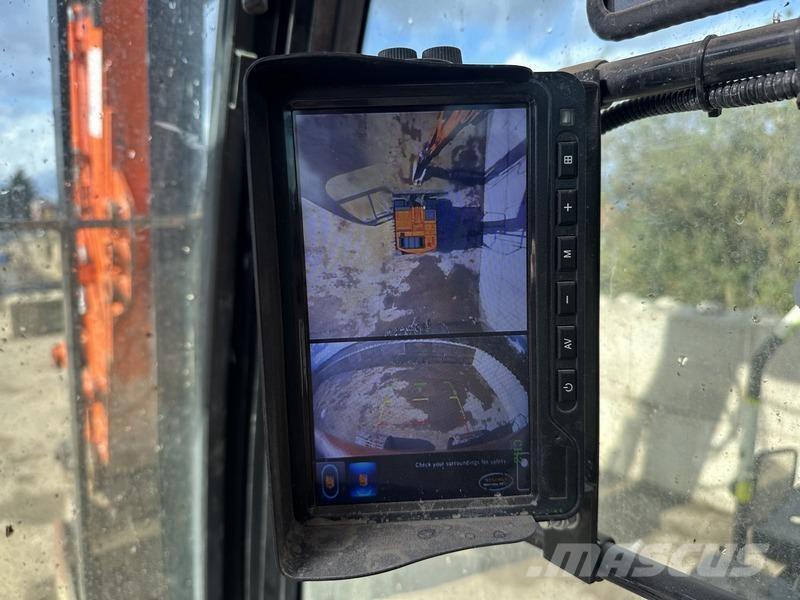 Hitachi ZX135 Багери за разрушаване
