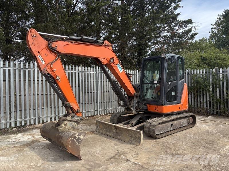 Hitachi ZX65 Средни екскаватори 7т - 12т