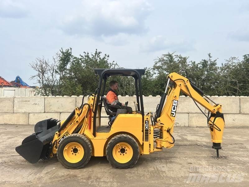 JCB 1CX Товарач със заден ексватор