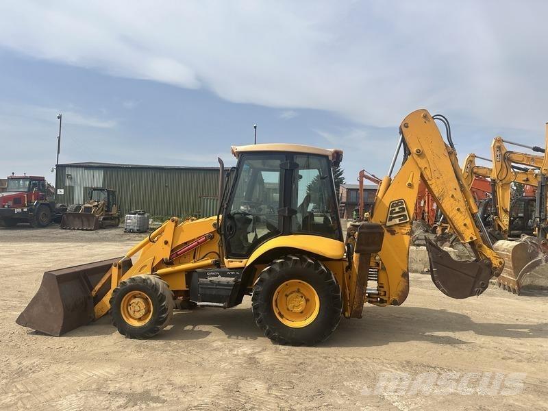 JCB 3CX Товарач със заден ексватор