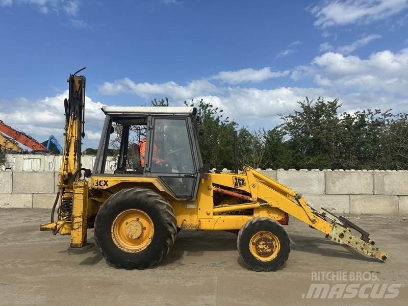 JCB 3CX Sitemaster Товарач със заден ексватор