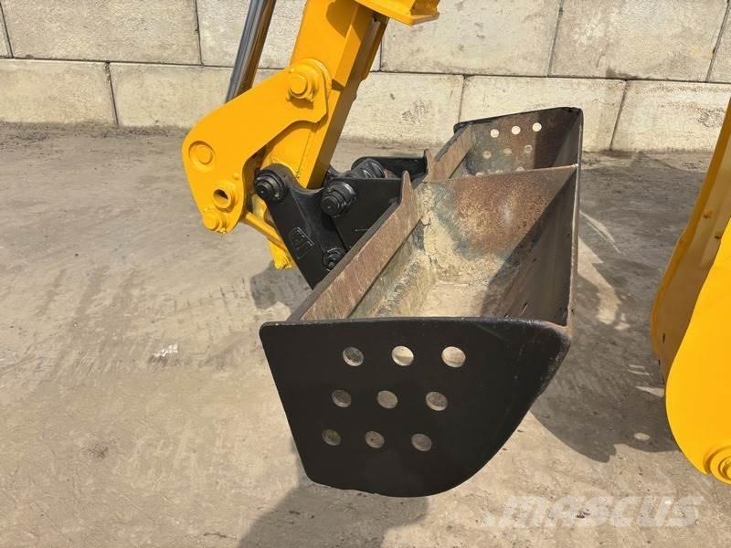 JCB 4CX Sitemaster Товарач със заден ексватор