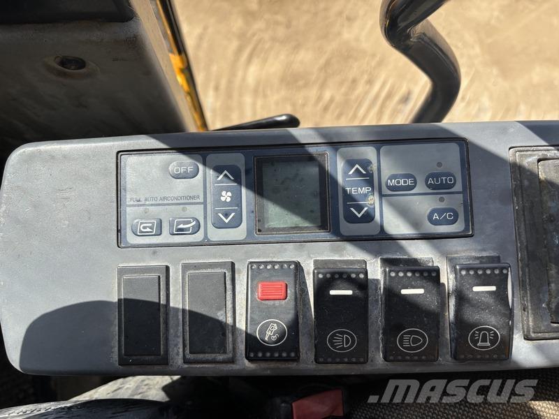 LiuGong CLG928E Верижен екскаватор