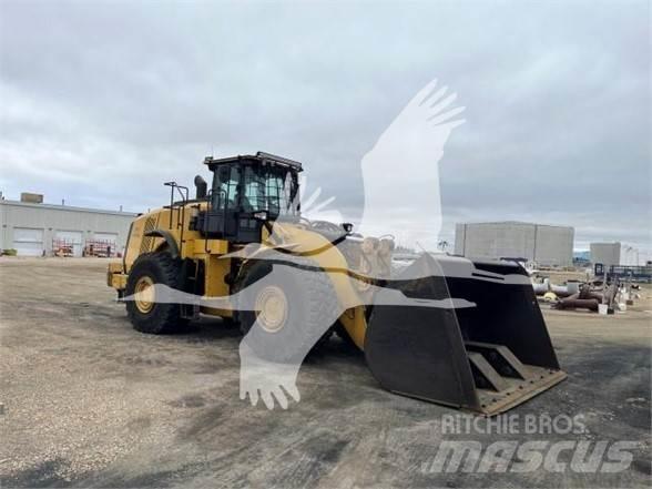 CAT 980M Колесни товарачи