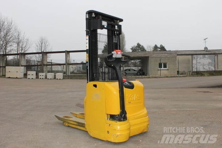 Yale MS12AC Колички високоповдигачи с теглич