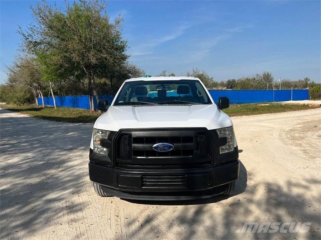 Ford F-150 Пикапи