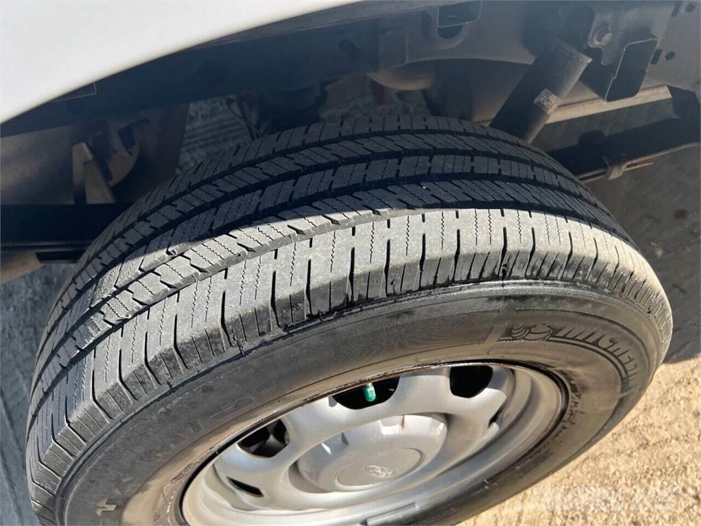 Ford F-150 Пикапи