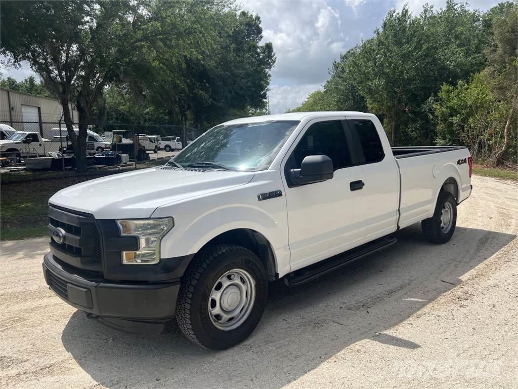 Ford F-150 Пикапи