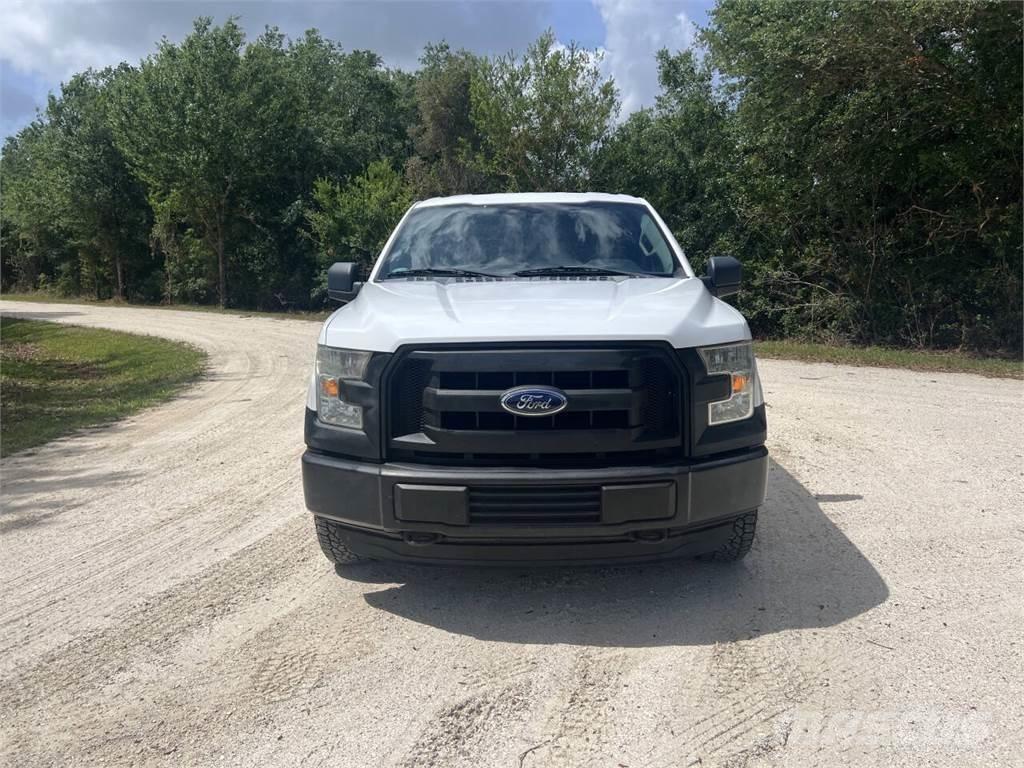 Ford F-150 Пикапи