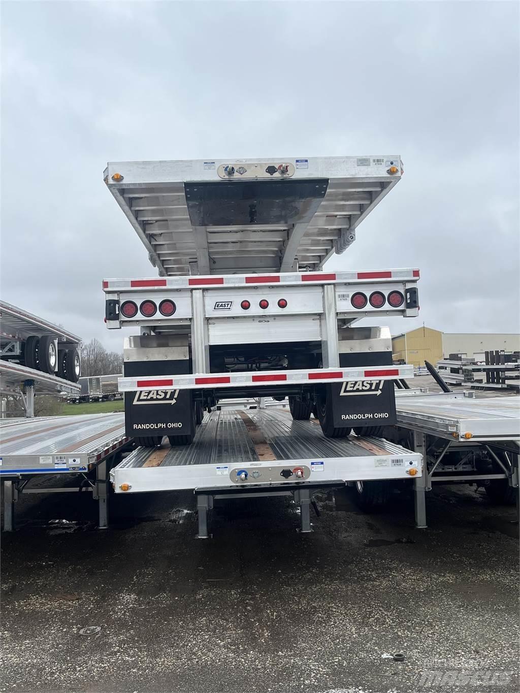 East Mfg FLATBED Бордови