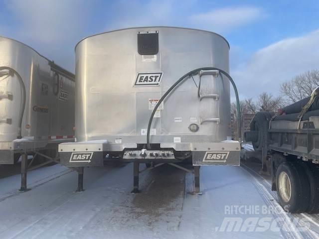 East Mfg Genesis Самосвали