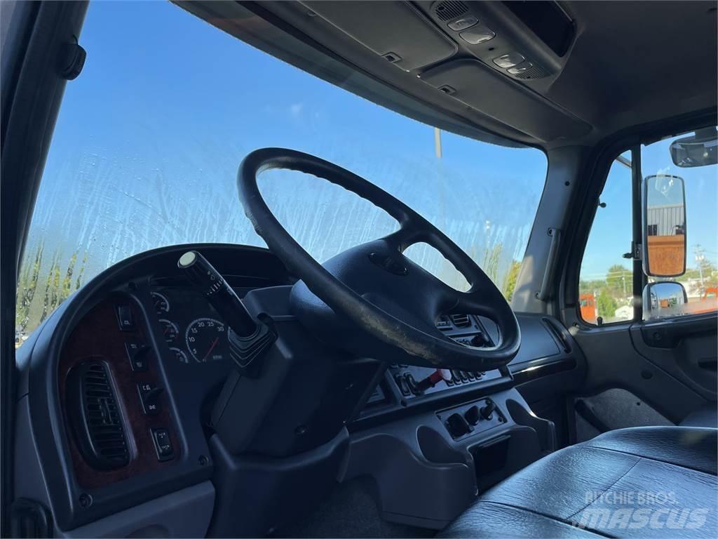 Freightliner 114SD Шаси кабини