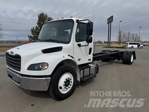 Freightliner M2 106 Влекачи