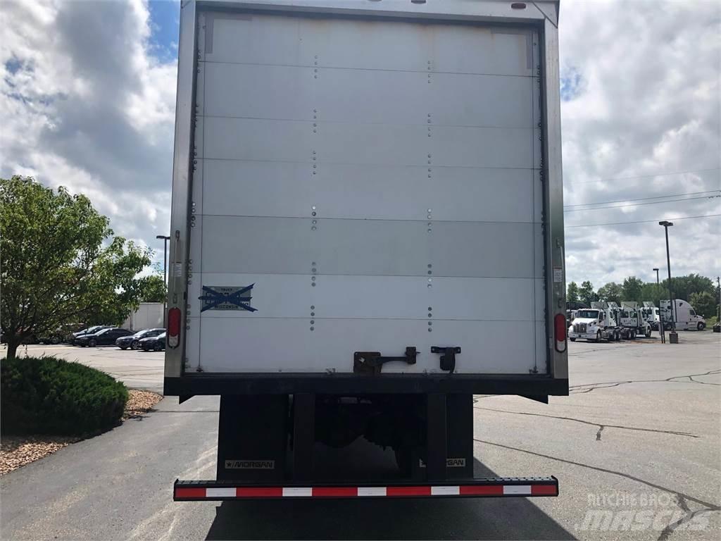Freightliner M2 106 Каросерии