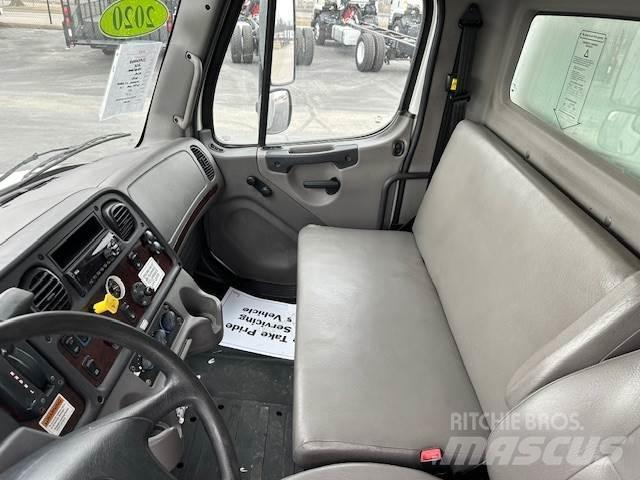 Freightliner M2106 Каросерии