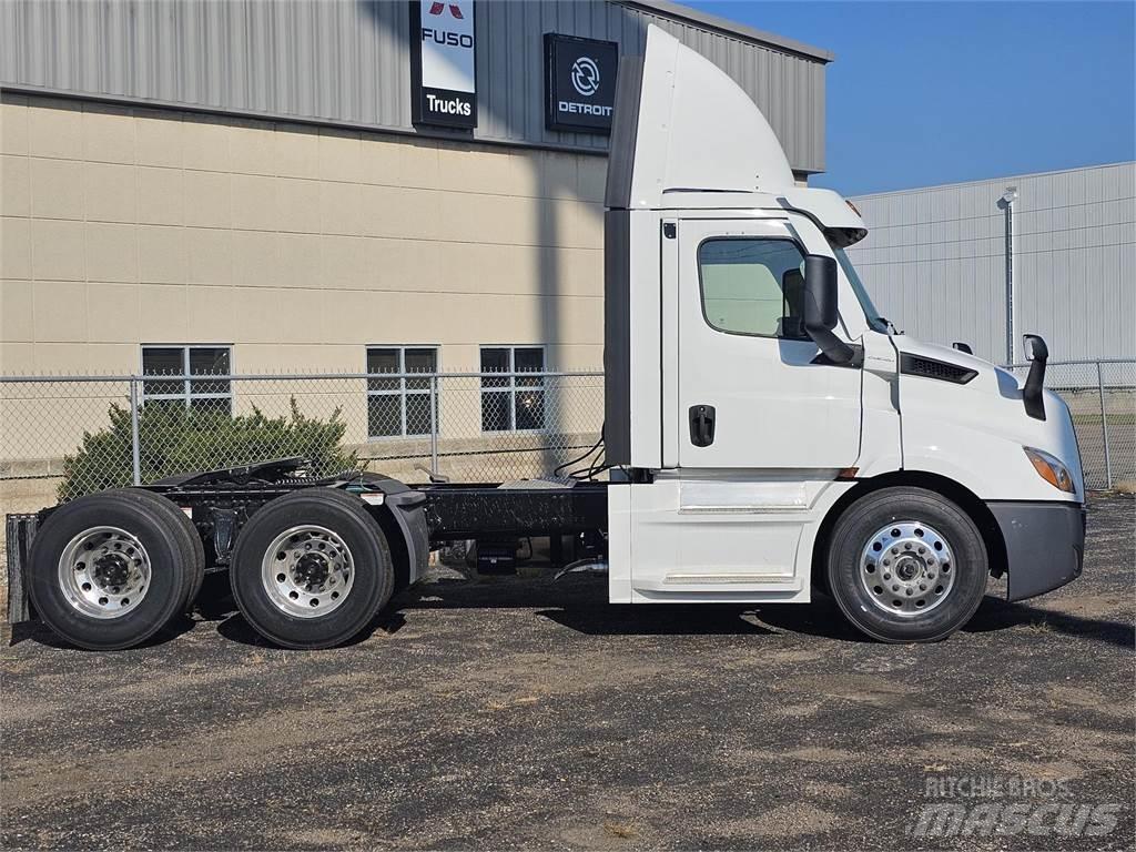 Freightliner PE116 Влекачи