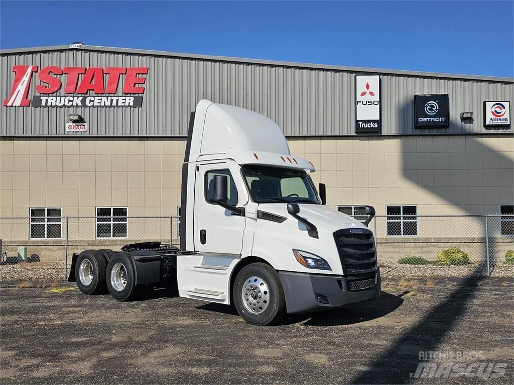 Freightliner PE116DC Влекачи